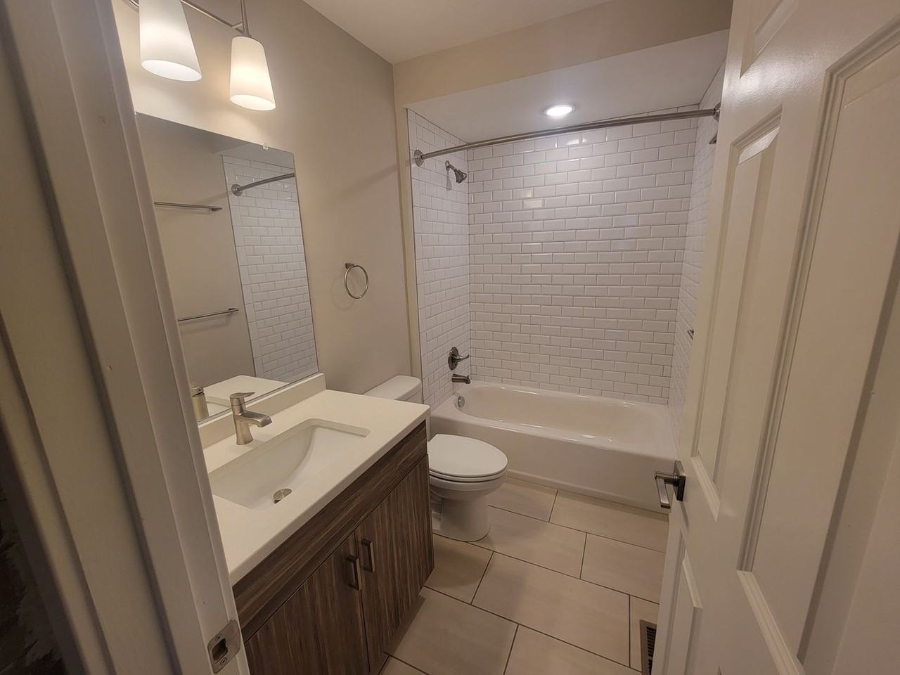 1111 N Thompson St - Photo 3 of 5