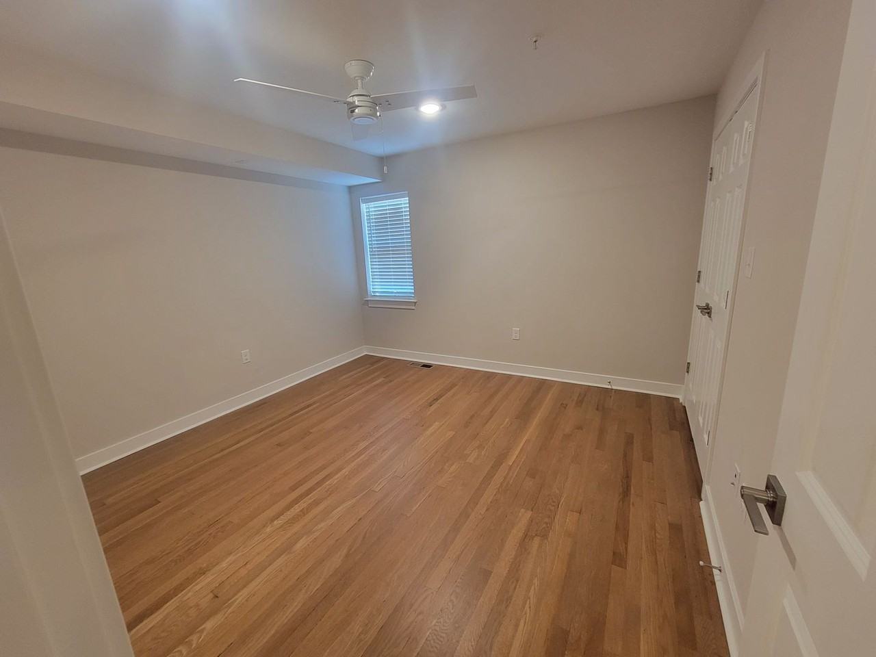 1111 N Thompson St - Photo 4 of 5