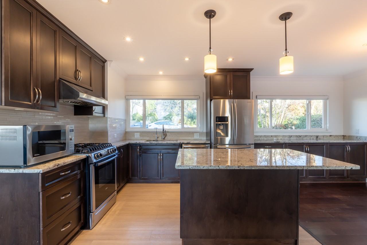 Rumble St & Royal Oak Ave - Photo 7 of 24