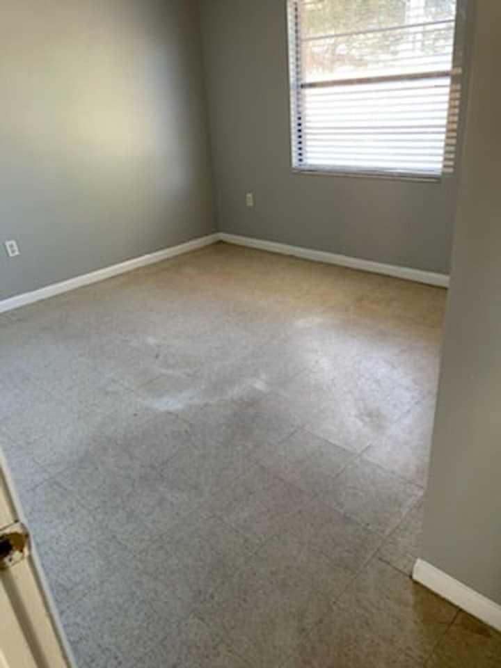 2830 Skyview Dr - Photo 2 of 6