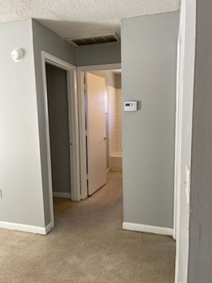 2830 Skyview Dr - Photo 3 of 6