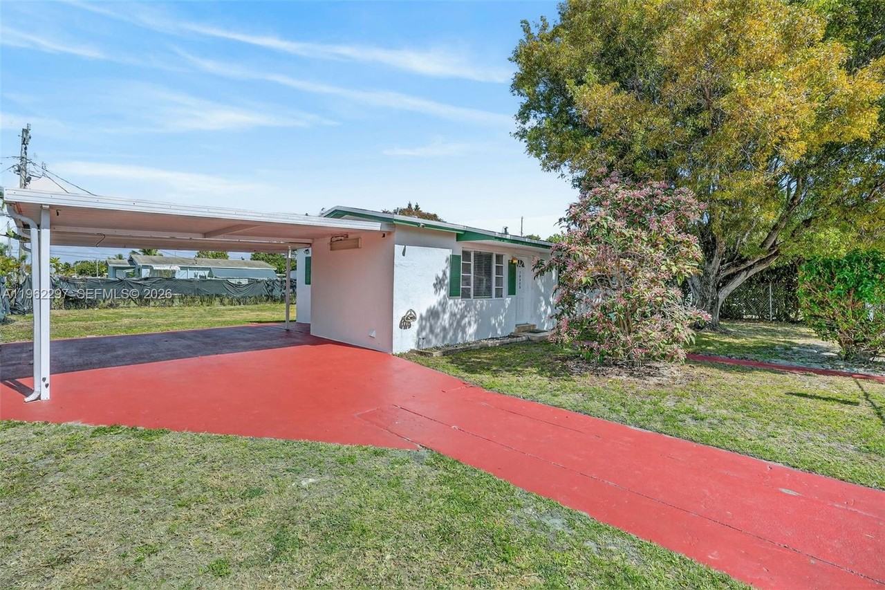 10325 Southwest 149th Terrace - Photo 7 of 34