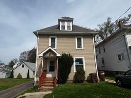 featured image of 633 S Center St