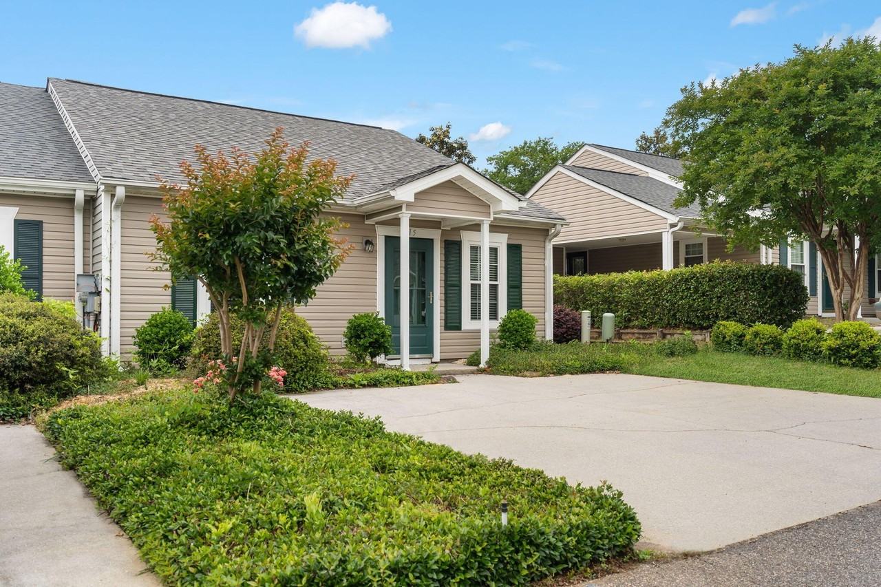 115 Chloe Ln - Photo 3 of 21