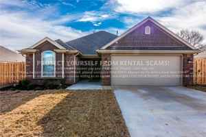 featured image of 1121 Gardenia St