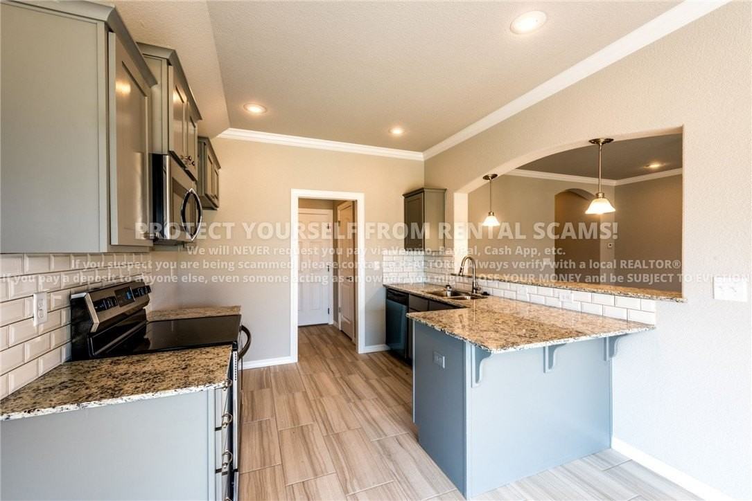 4476 W Anthem Dr - Photo 5 of 13