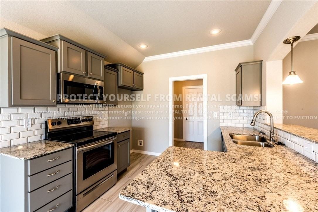 4476 W Anthem Dr - Photo 6 of 13