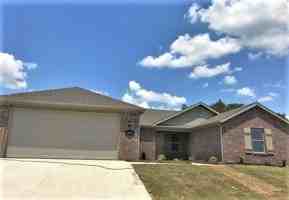 featured image of 105 Lion Dr N