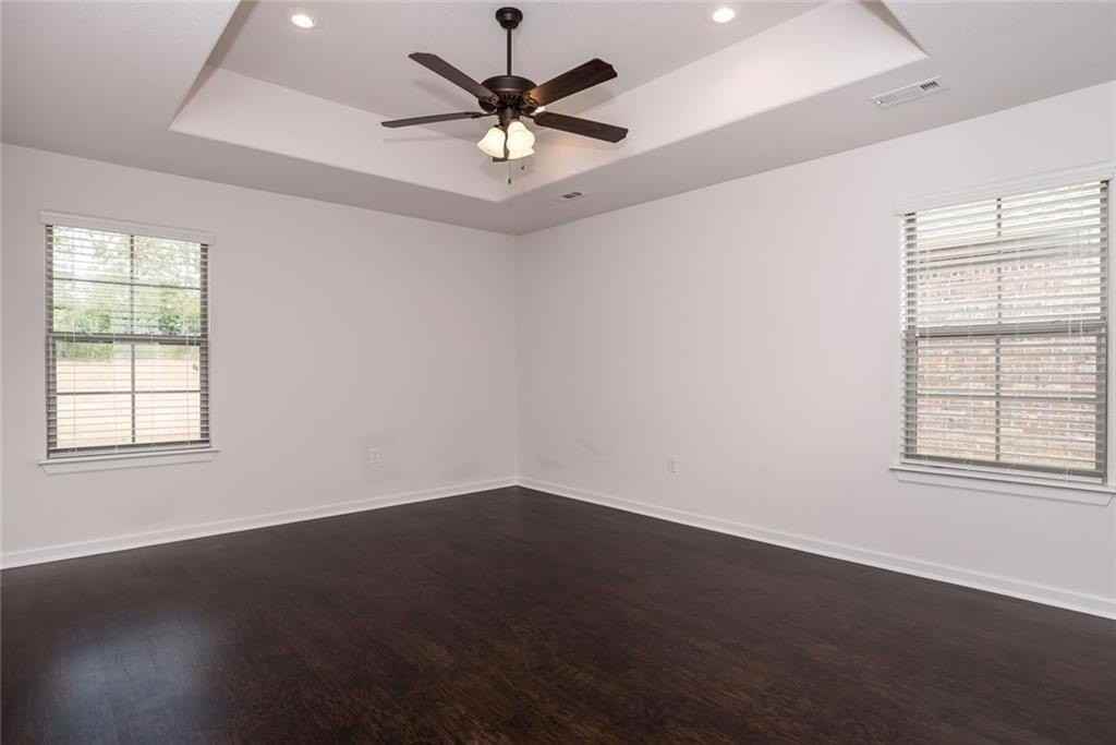 105 Lion Dr N - Photo 7 of 15