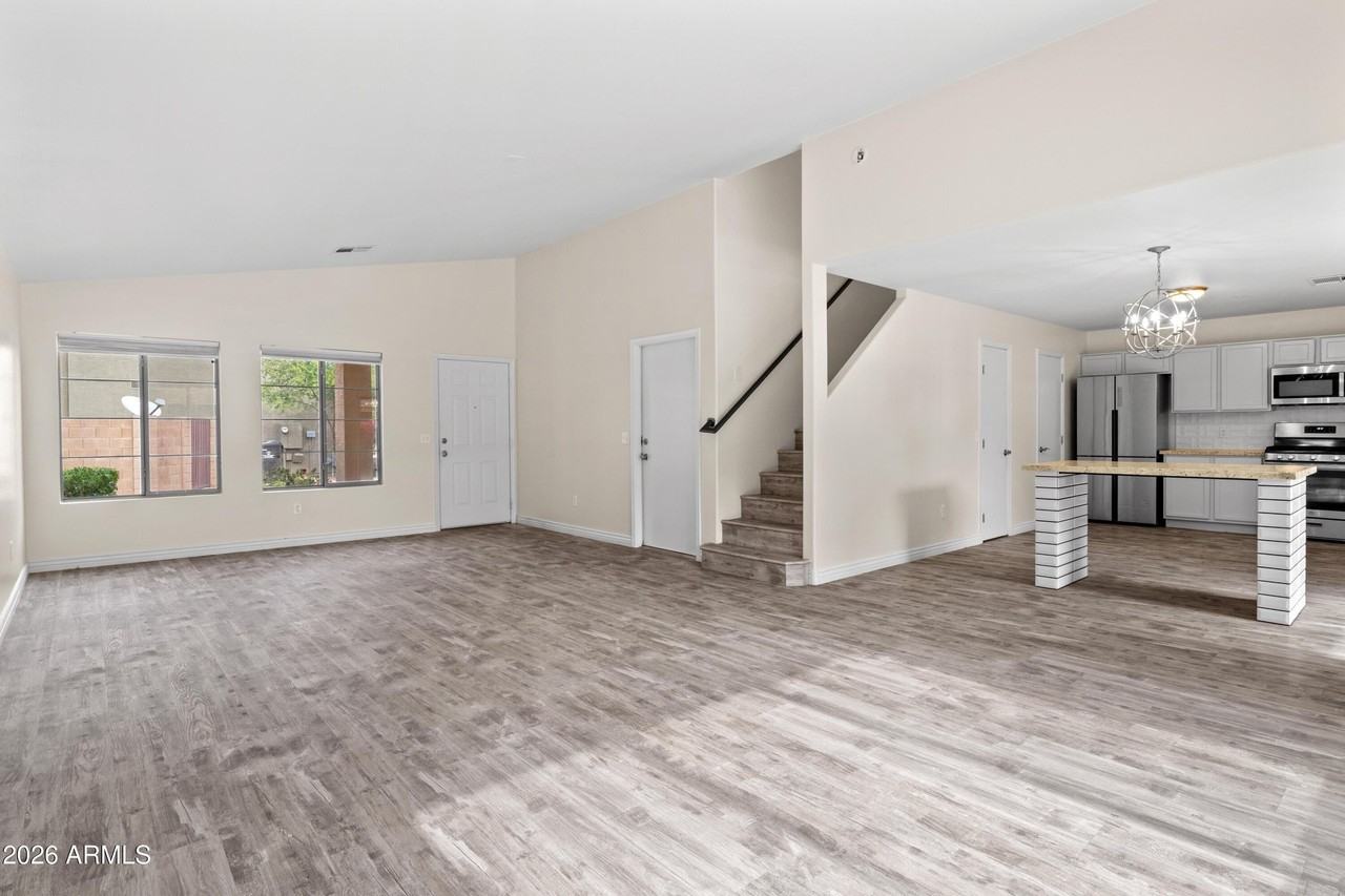 4051 E Melinda Ln - Photo 4 of 24