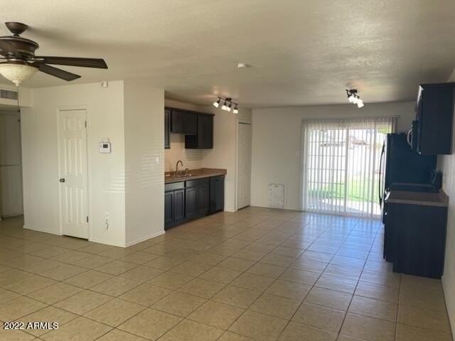 14017 N 48th Ave - Photo 4 of 17