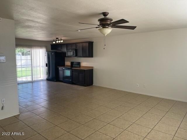 14017 N 48th Ave - Photo 5 of 17