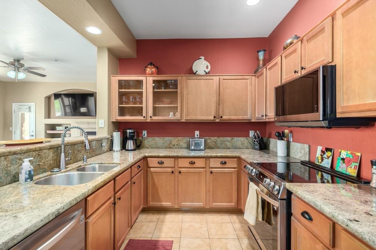16600 N Thompson Peak Pkwy #2010 - Photo 3 of 36