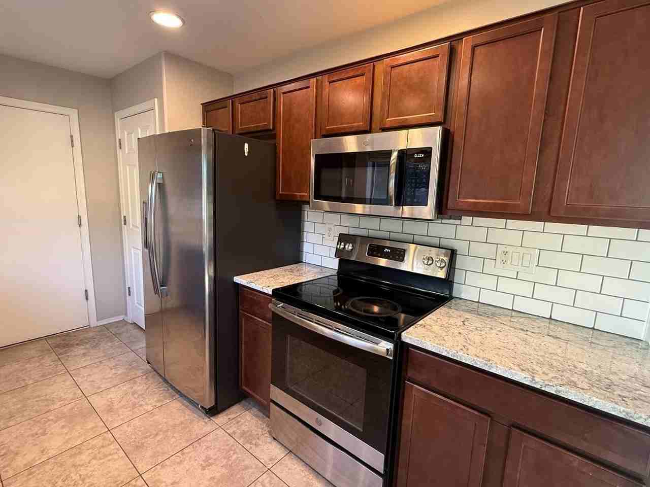 506 E Townley Ave #2 - Photo 4 of 32