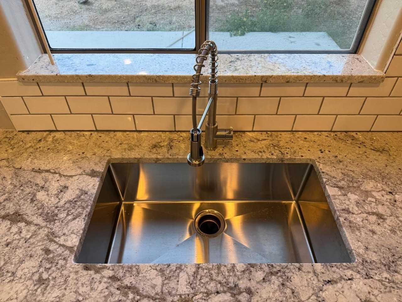 506 E Townley Ave #2 - Photo 5 of 32