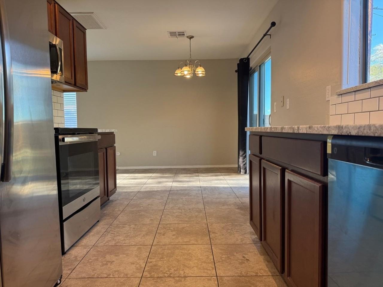 506 E Townley Ave #2 - Photo 7 of 32