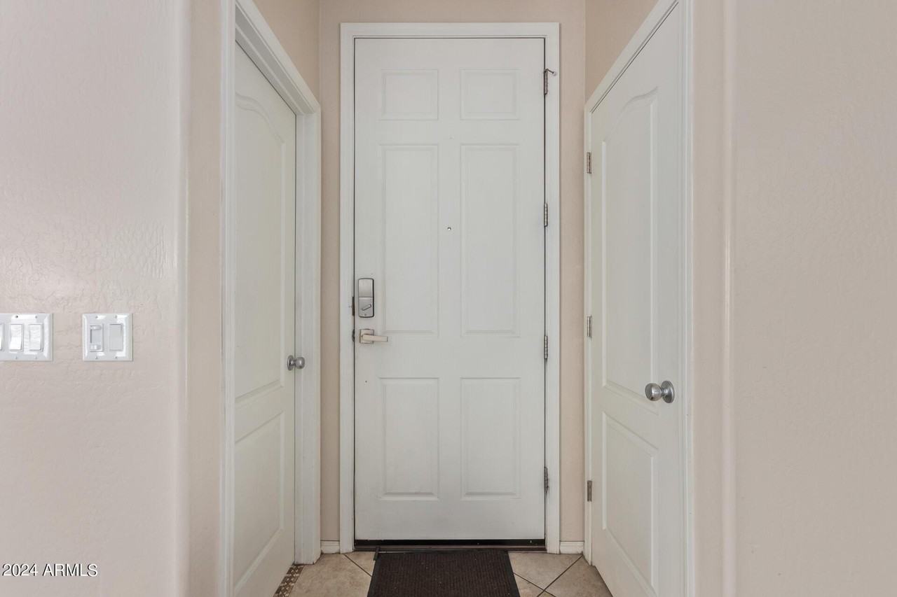 4937 N 108th Ave - Photo 6 of 36