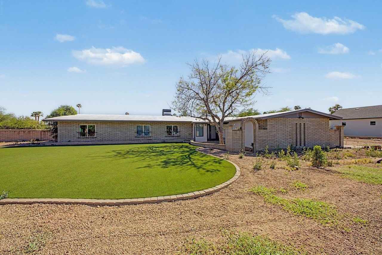 6315 E Delcoa Ave - Photo 3 of 50