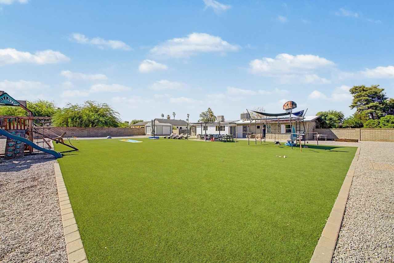 6315 E Delcoa Ave - Photo 5 of 50