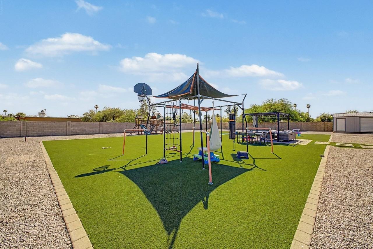 6315 E Delcoa Ave - Photo 7 of 50