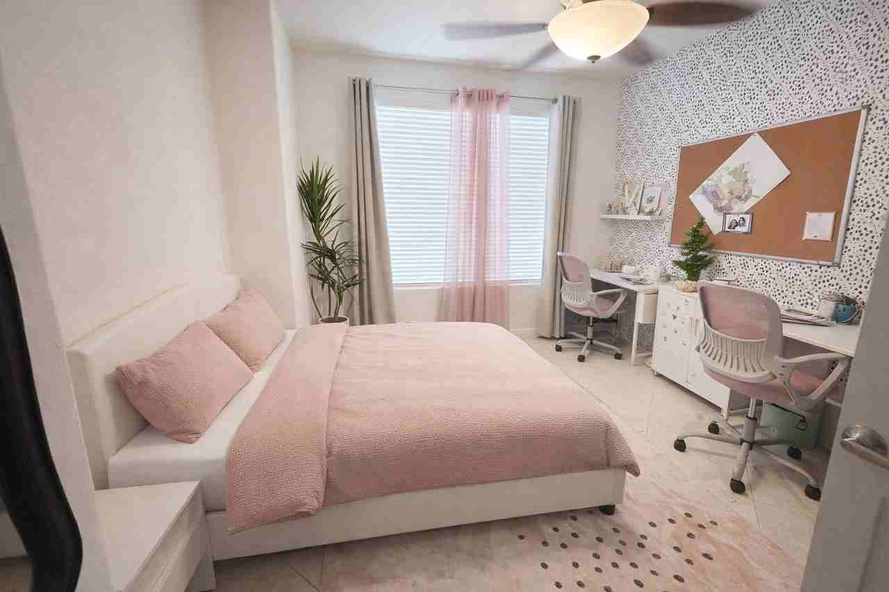 14515 W Lisbon Ln - Photo 5 of 15