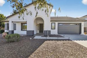 featured image of 18711 E Raven Dr