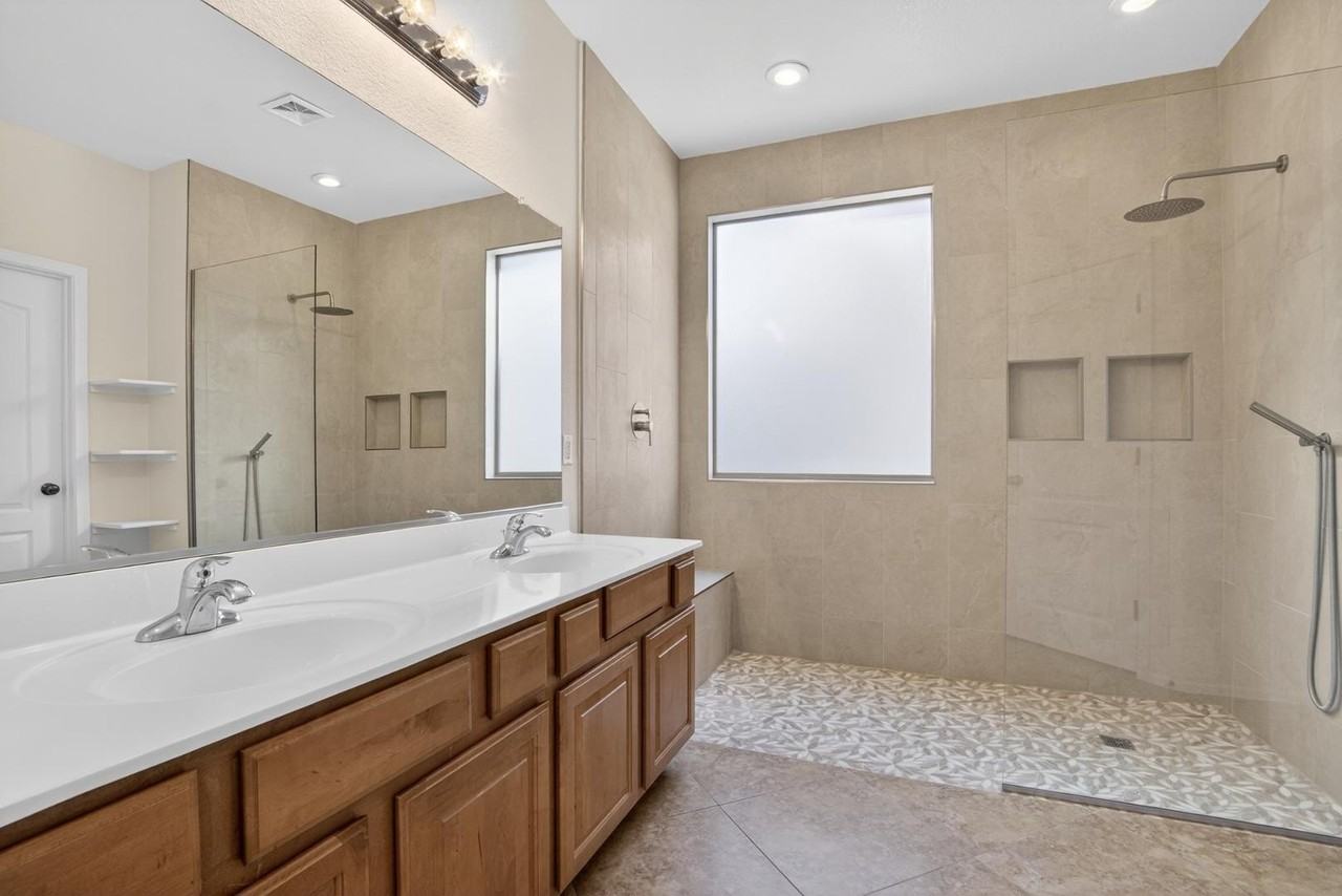 18711 E Raven Dr - Photo 6 of 44