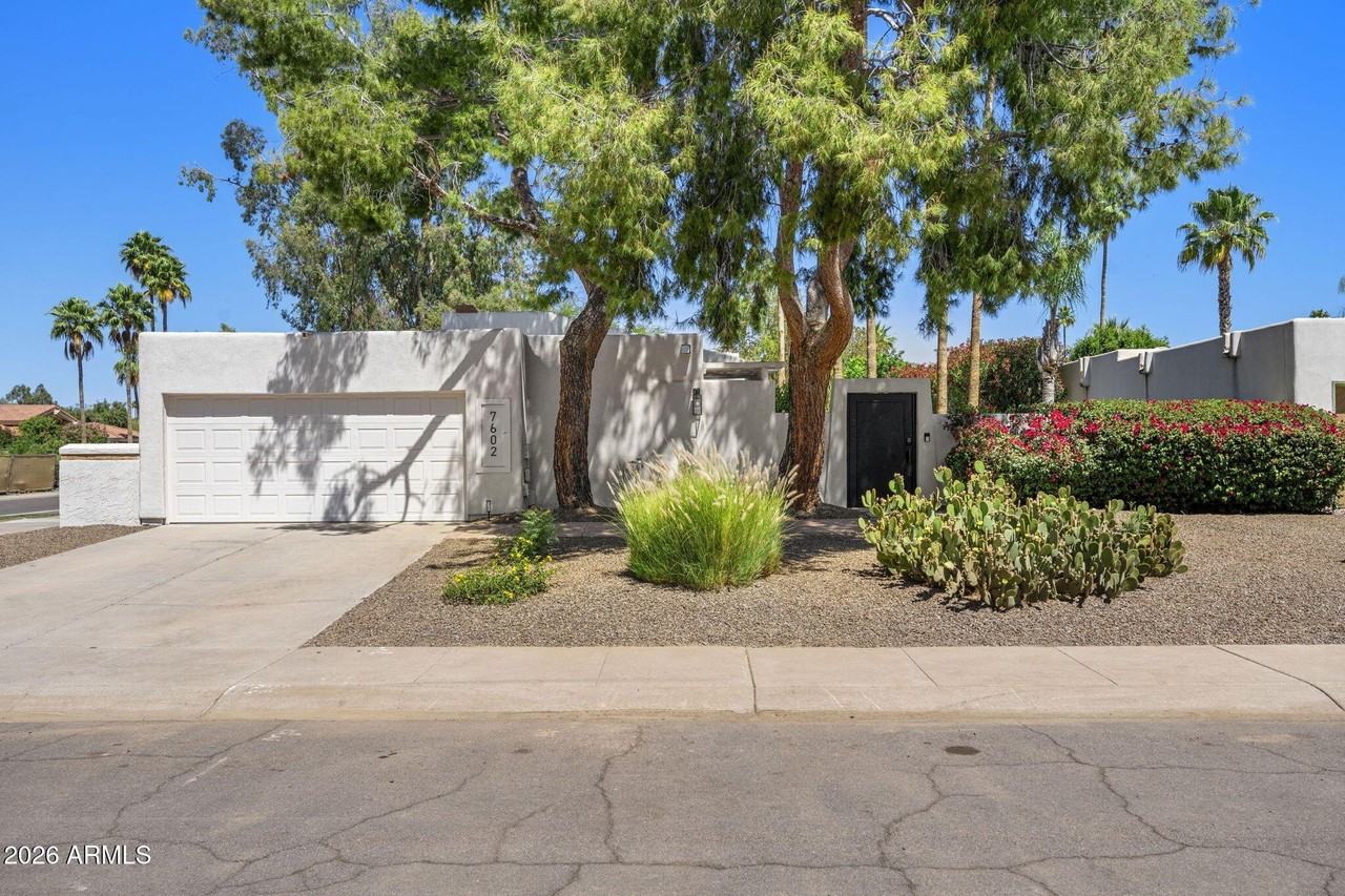 7602 E Via Del Reposo - Photo 2 of 50