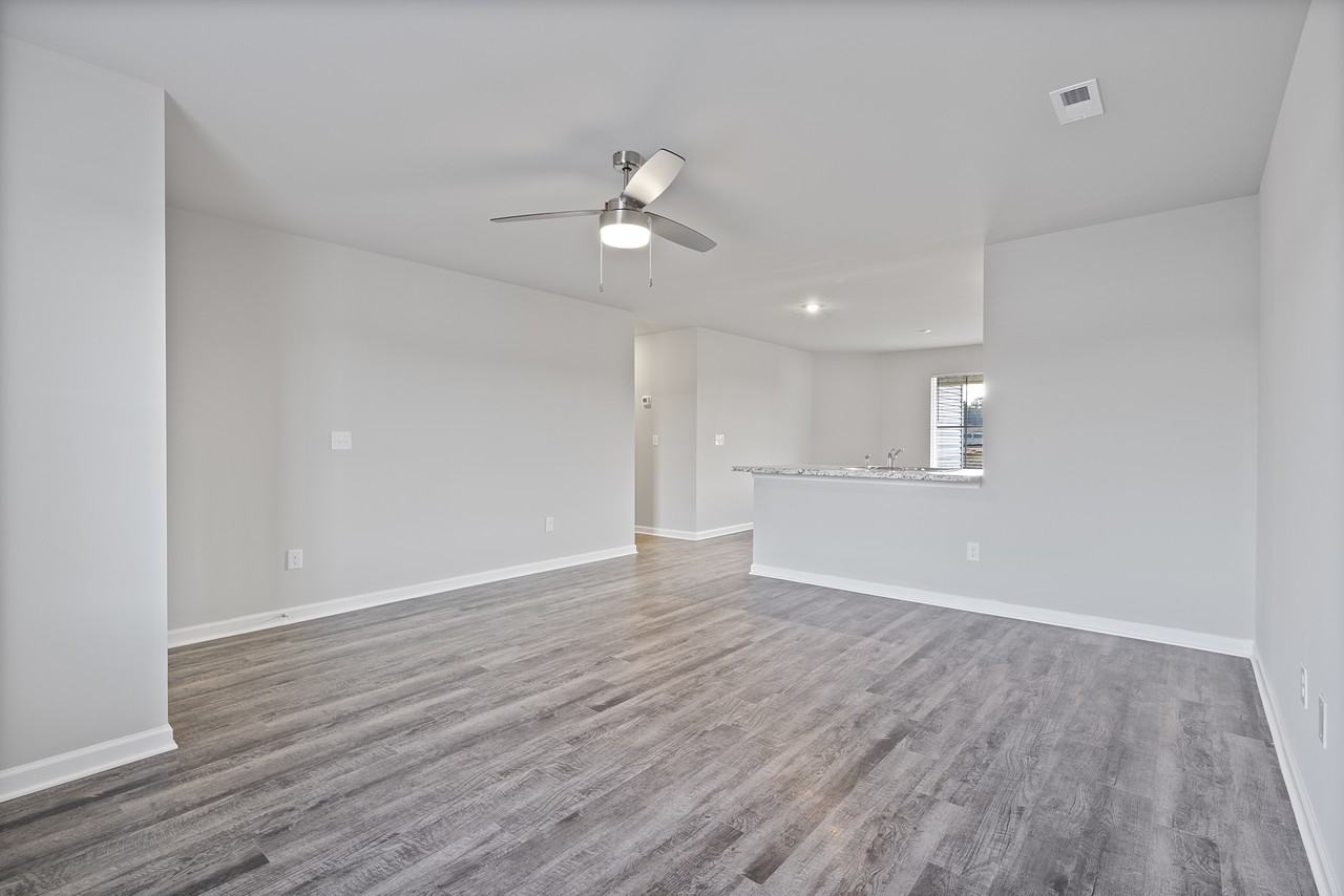 4020 Ryan Dr Sw #1 - Photo 2 of 16