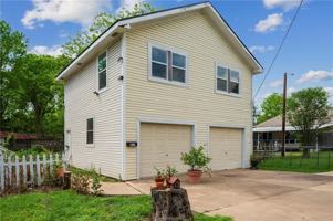 featured image of 400 Robertson St