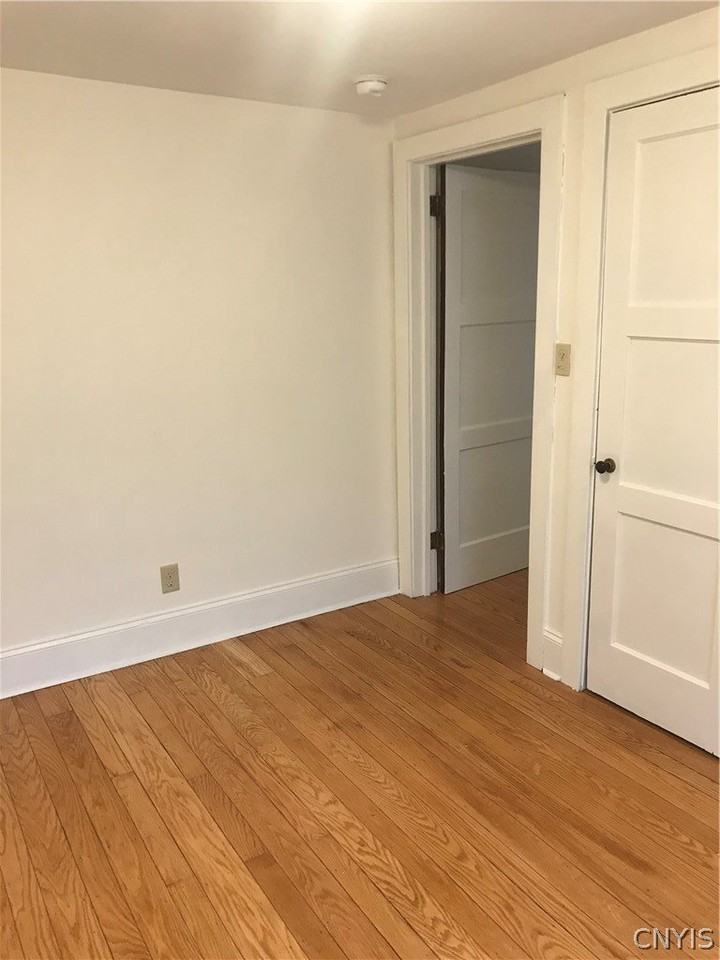 44 Westmoreland St - Photo 6 of 12