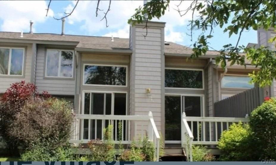 61 Midlake Cir - Photo 2 of 13