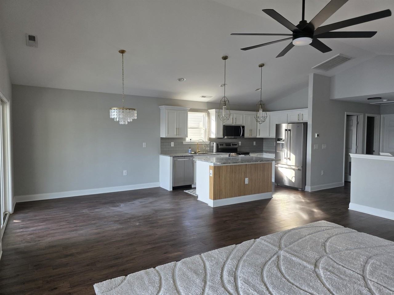 1048 Meadowoods Dr - Photo 4 of 31