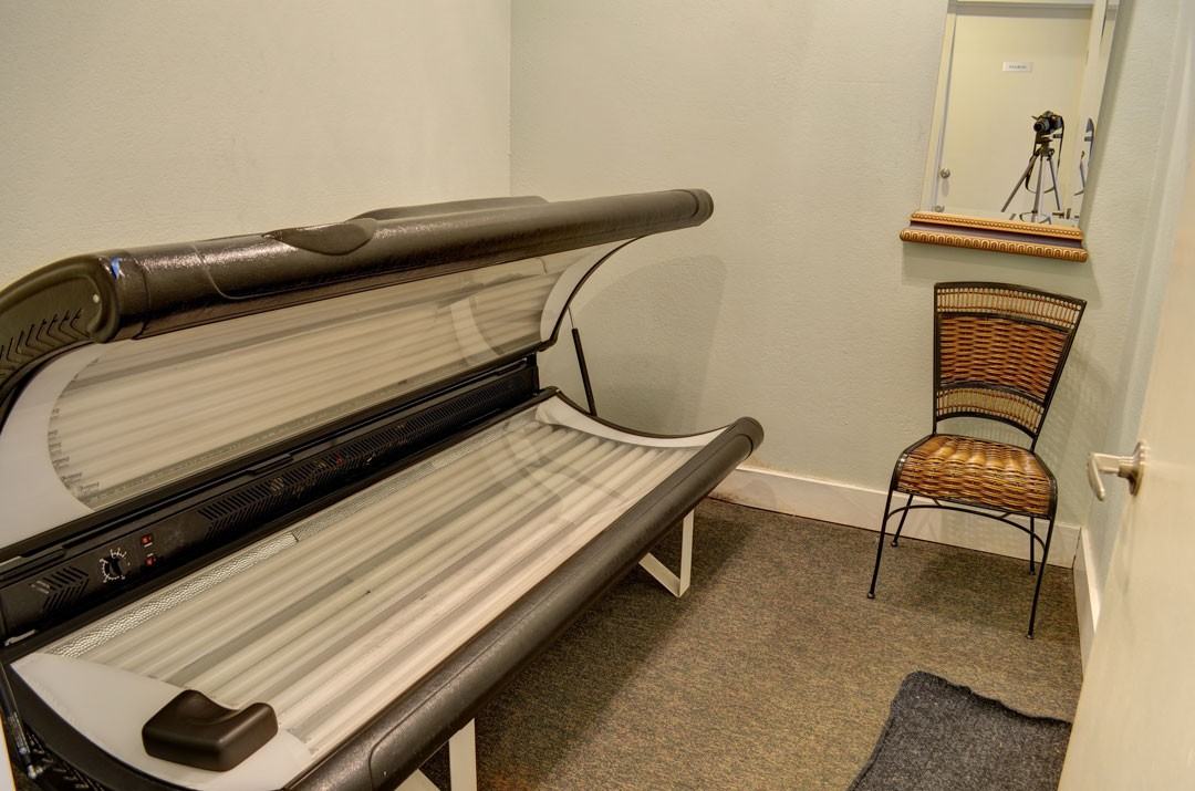 16817 Larch Way - Photo 3 of 19