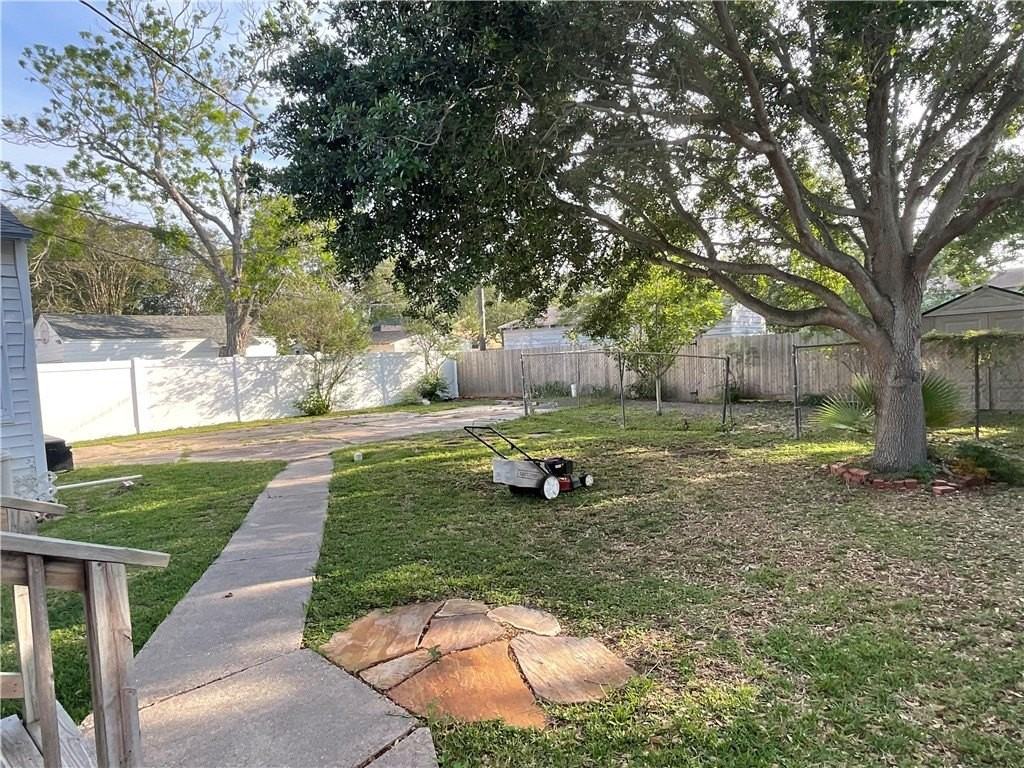 3213 Lawnview St - Photo 3 of 14