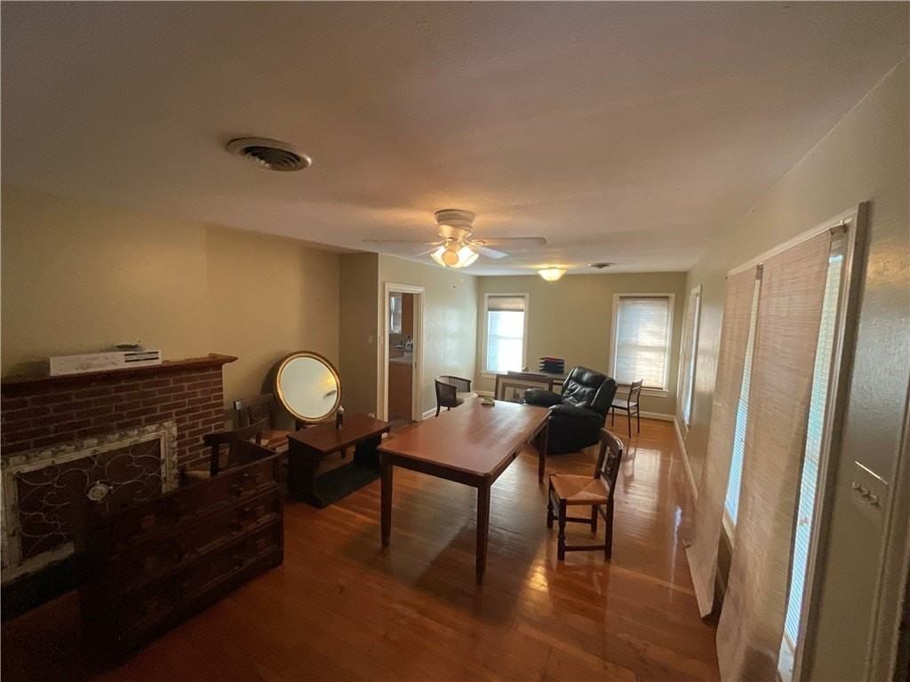 3213 Lawnview St - Photo 5 of 14