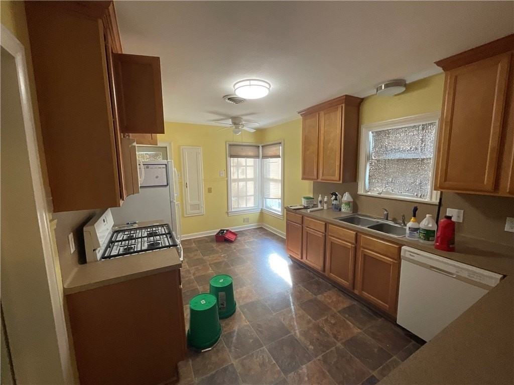 3213 Lawnview St - Photo 6 of 14