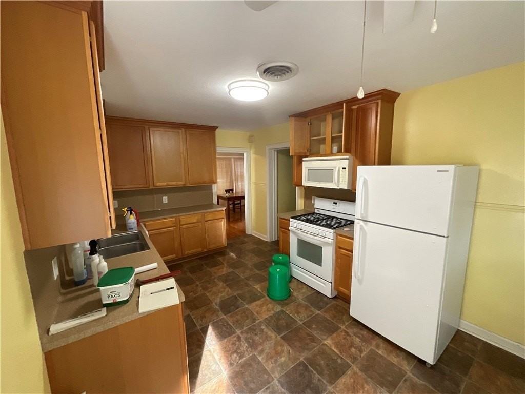 3213 Lawnview St - Photo 7 of 14