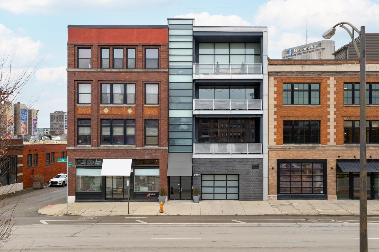 225 N 4th St #303 - Photo 2 of 40
