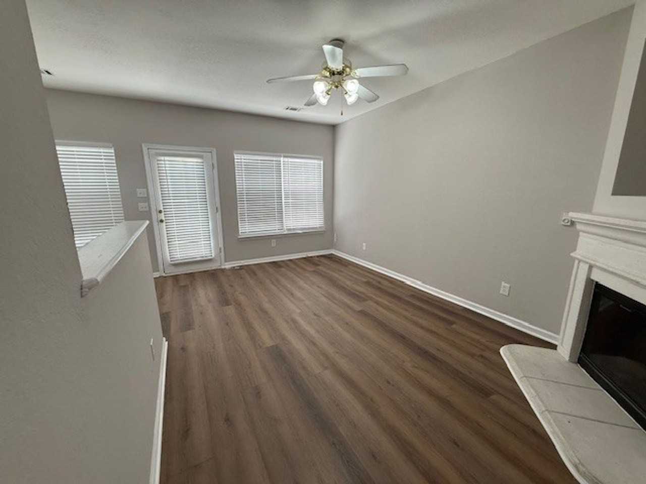 7043 Brookview Crk - Photo 7 of 33