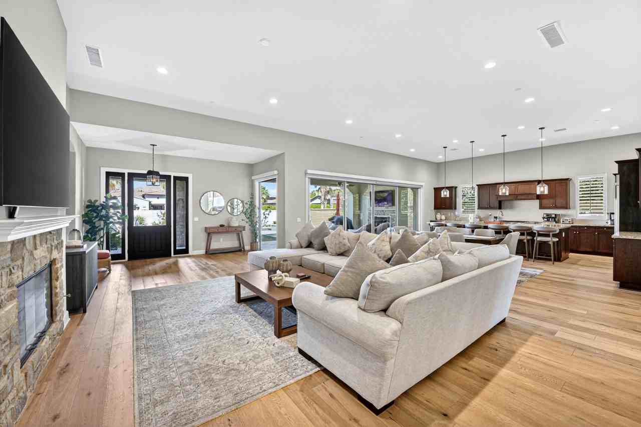 55120 Autumn Valley Ct - Photo 3 of 50