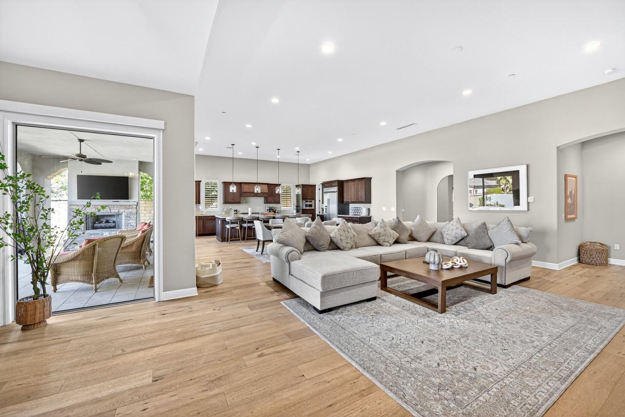 55120 Autumn Valley Ct - Photo 4 of 50