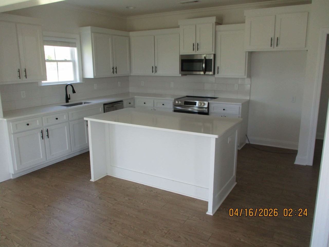 126 Chelmsford Ct - Photo 5 of 9