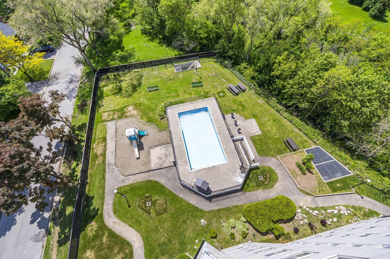 3559 Eglinton Avenue West #1109 - Photo 4 of 33