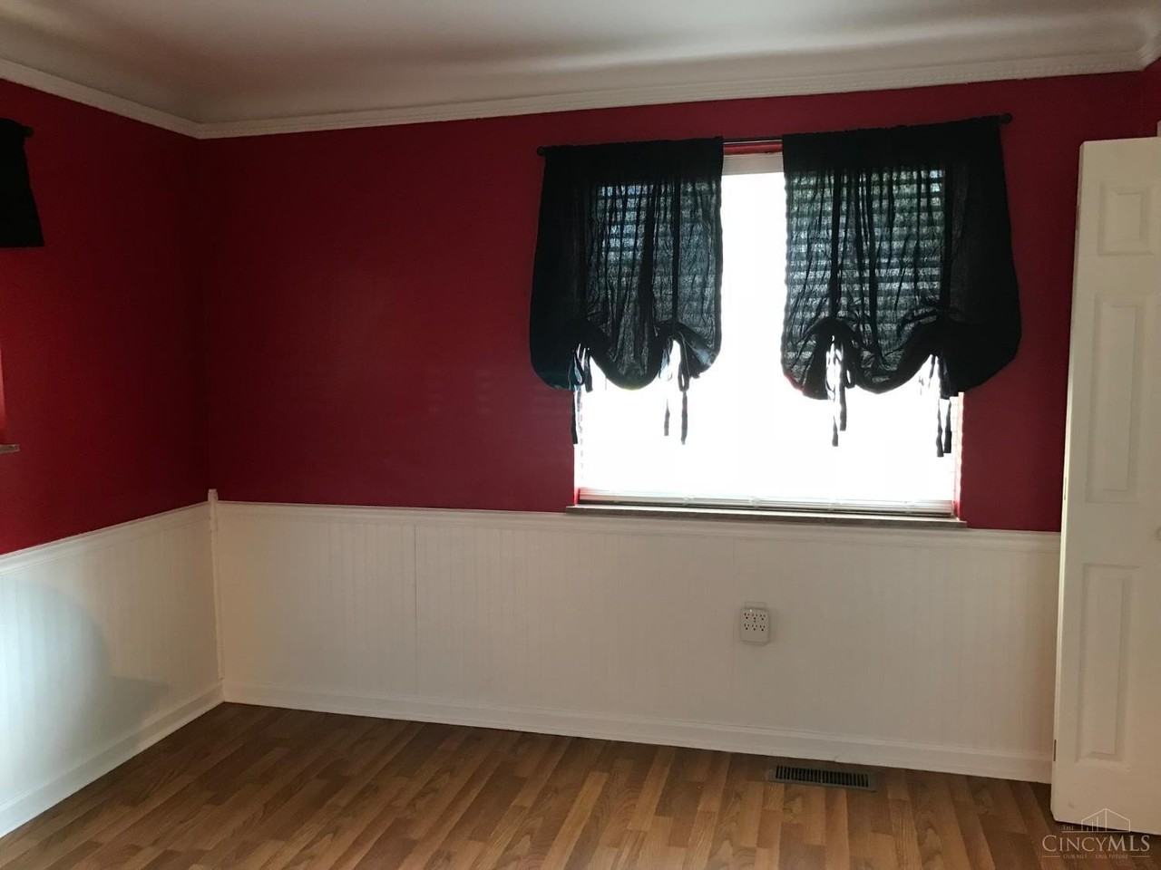 3520 Burke Ave - Photo 6 of 29