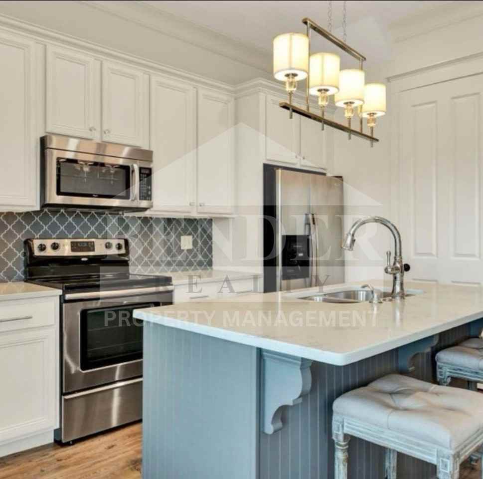 2405 Spring Creek Blvd Ne - Photo 5 of 9