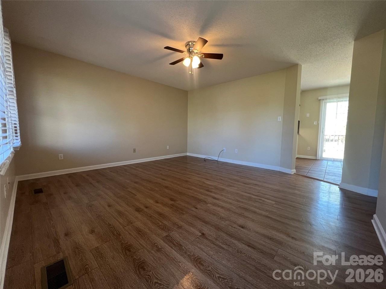 1369 Little Rd - Photo 2 of 12