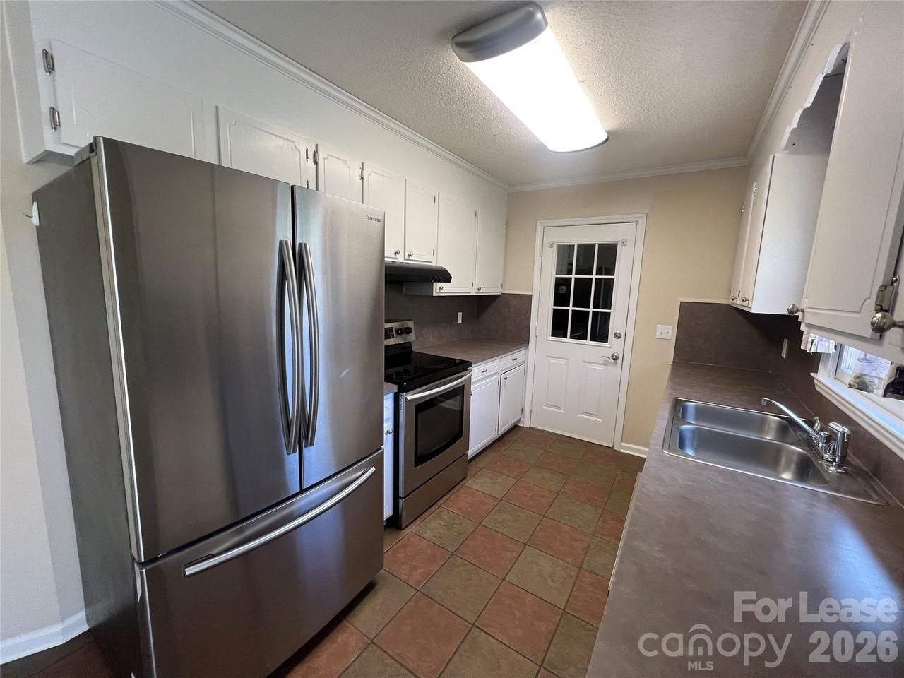 1369 Little Rd - Photo 4 of 12