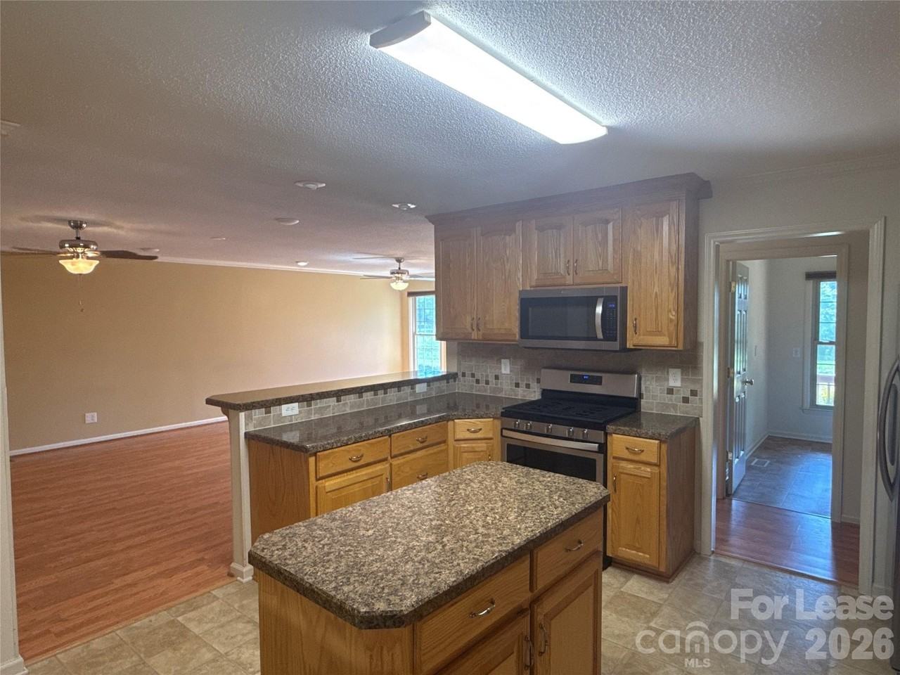 1131 Kendrick Rd - Photo 5 of 17