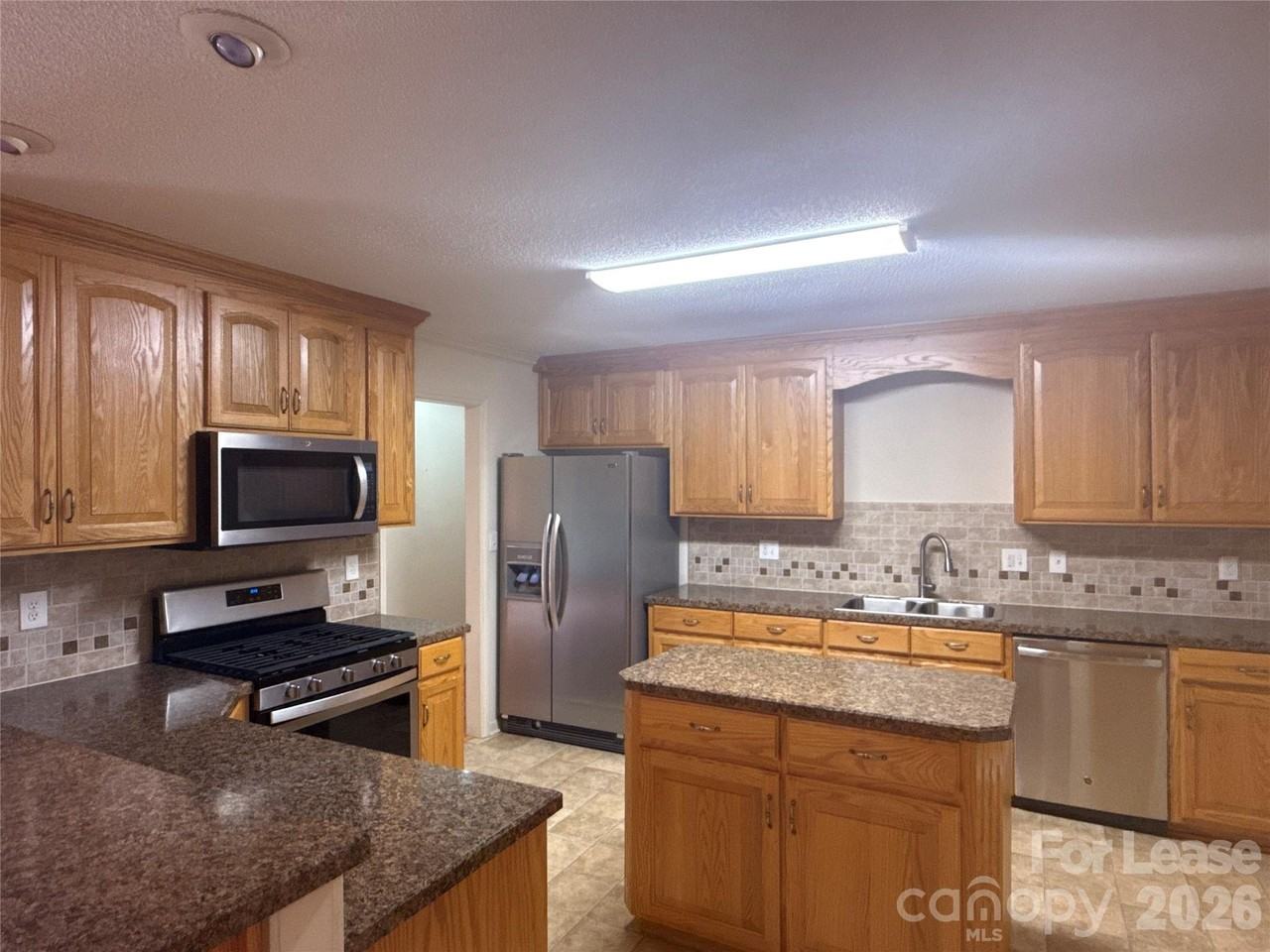 1131 Kendrick Rd - Photo 6 of 17